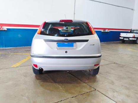 FORD Focus Hatch 1.6 4P FLEX GL, Foto 9