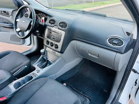 FORD Focus Hatch 1.6 4P GLX FLEX, Foto 15