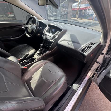 FORD Focus Hatch 1.6 16V 4P SE PLUS FLEX, Foto 6