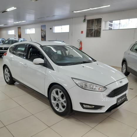 FORD Focus Hatch 1.6 16V 4P SE PLUS FLEX, Foto 2