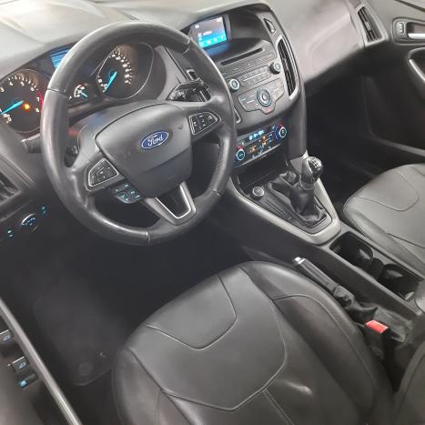 FORD Focus Hatch 1.6 16V 4P SE PLUS FLEX, Foto 4