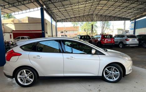 FORD Focus Hatch 1.6 16V 4P SE PLUS FLEX, Foto 4