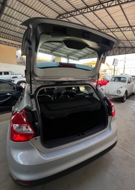 FORD Focus Hatch 1.6 16V 4P SE PLUS FLEX, Foto 5
