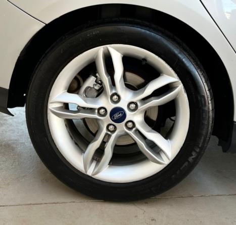 FORD Focus Hatch 1.6 16V 4P SE PLUS FLEX, Foto 14