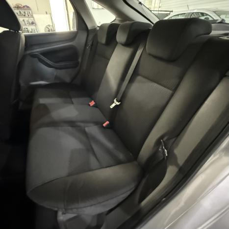 FORD Focus Hatch 1.6 4P GLX, Foto 9