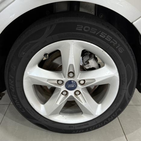 FORD Focus Hatch 1.6 4P GLX, Foto 10