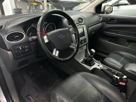 FORD Focus Hatch 1.6 4P FLEX GL, Foto 7