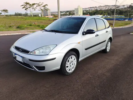 FORD Focus Hatch 1.6 4P GL, Foto 3