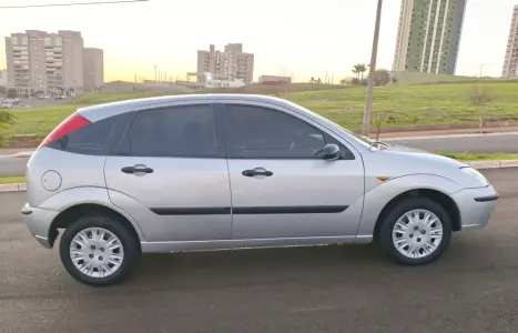 FORD Focus Hatch 1.6 4P GL, Foto 7