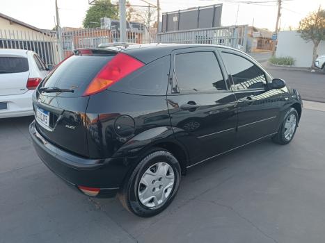 FORD Focus Hatch 1.6 4P, Foto 2