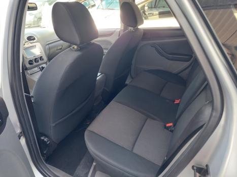 FORD Focus Hatch 2.0 16V 4P GHIA AUTOMTICO, Foto 3