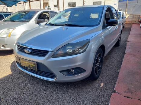 FORD Focus Hatch 2.0 16V 4P GHIA AUTOMTICO, Foto 1