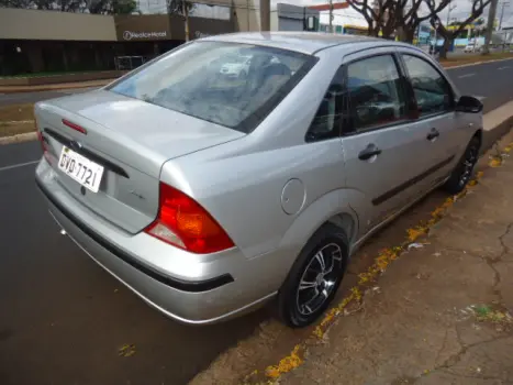 FORD Focus Sedan 1.6 4P GLX FLEX, Foto 6