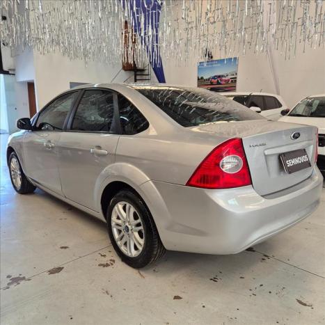 FORD Focus Sedan 2.0 16V 4P GLX FLEX, Foto 6