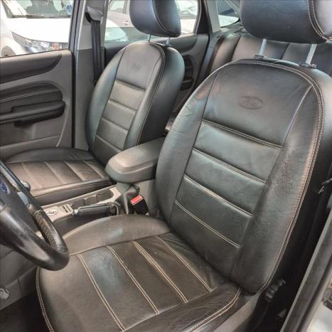FORD Focus Sedan 2.0 16V 4P GLX FLEX, Foto 12