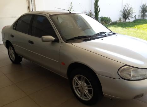 FORD Mondeo 2.0 16V GLX, Foto 1