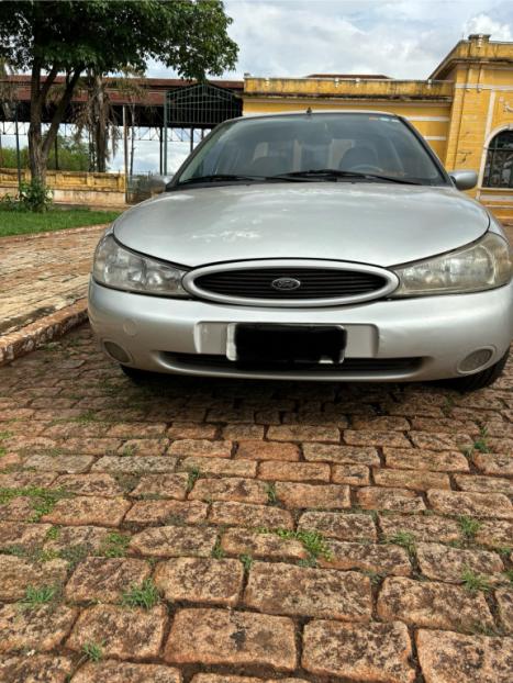 FORD Mondeo 2.0 16V GLX, Foto 11