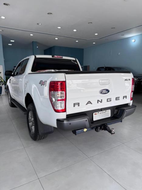 FORD Ranger 2.2 16V XLS DIESEL 4X4 CABINE DUPLA AUTOMTICO, Foto 6