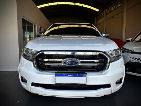 FORD Ranger 3.2 20V XLT 4X4 CABINE DUPLA TURBO DIESEL AUTOMTICO, Foto 3