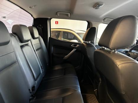 FORD Ranger 3.2 20V XLT 4X4 CABINE DUPLA TURBO DIESEL AUTOMTICO, Foto 16
