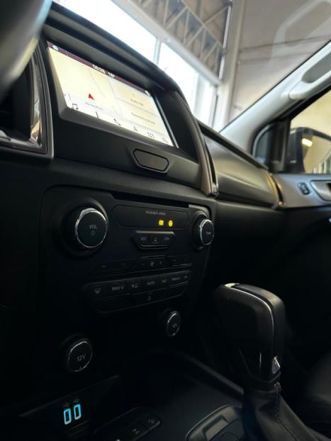 FORD Ranger 3.2 20V XLT 4X4 CABINE DUPLA TURBO DIESEL AUTOMTICO, Foto 19