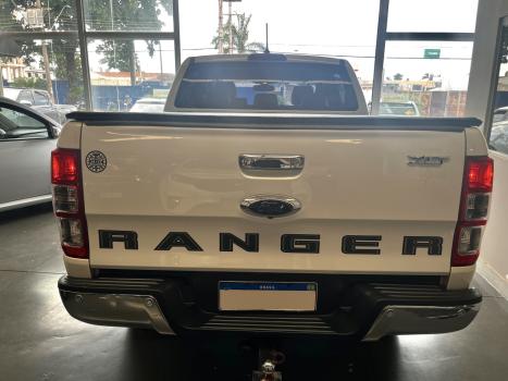 FORD Ranger 3.2 20V XLT 4X4 CABINE DUPLA TURBO DIESEL AUTOMTICO, Foto 10