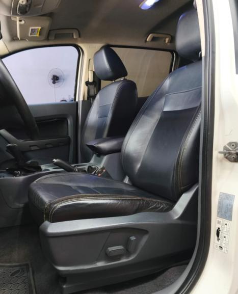 FORD Ranger 3.2 20V CABINE DUPLA 4X4 LIMITED TURBO DIESEL AUTOMTICO, Foto 9