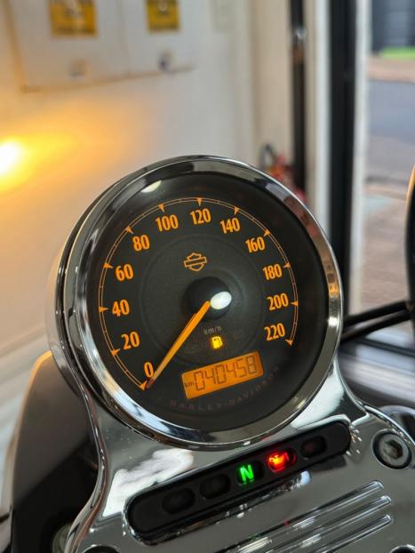 HARLEY DAVIDSON Sportster XL 1200 Custom CB, Foto 3