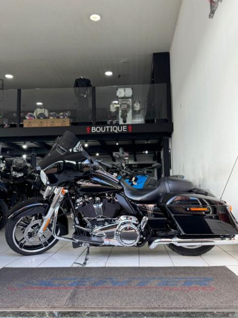 HARLEY DAVIDSON Street Glide FLHX 1800, Foto 2