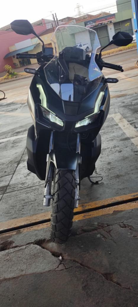 HONDA ADV 150 ABS, Foto 1