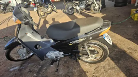 HONDA Biz 100 ES, Foto 2