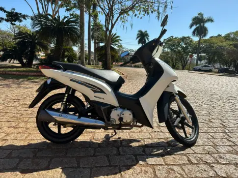 HONDA Biz 125 EX, Foto 2