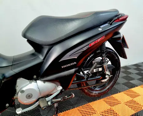 HONDA Biz 125 EX, Foto 6