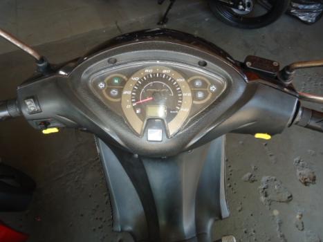 HONDA Biz 125 EX, Foto 3