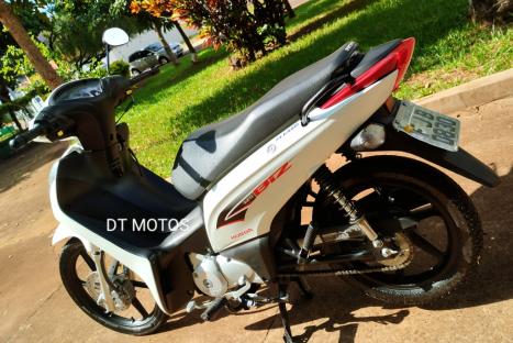 HONDA Biz 125 EX, Foto 2