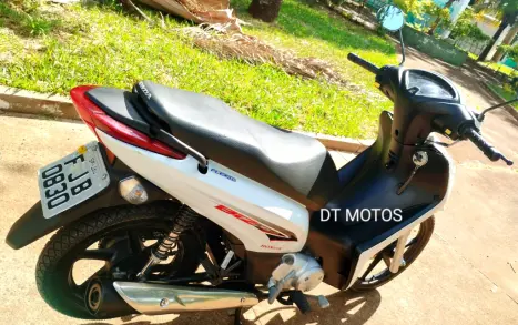 HONDA Biz 125 EX, Foto 5