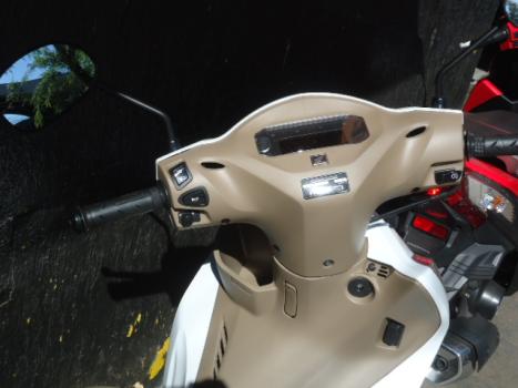 HONDA Biz 125 EX, Foto 4