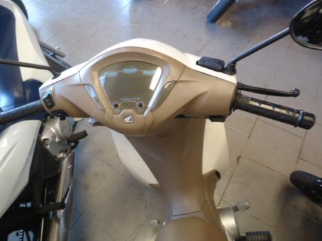 HONDA Biz 125 EX, Foto 3