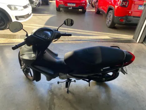 HONDA Biz 125 EX, Foto 4