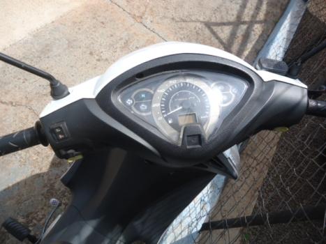 HONDA Biz 125 EX, Foto 3