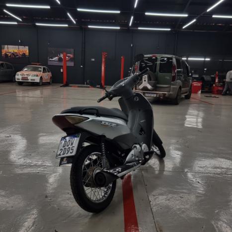 HONDA Biz 125 KS, Foto 3