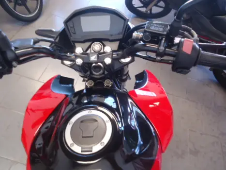 HONDA CB 250 F Twister FLEXONE, Foto 3