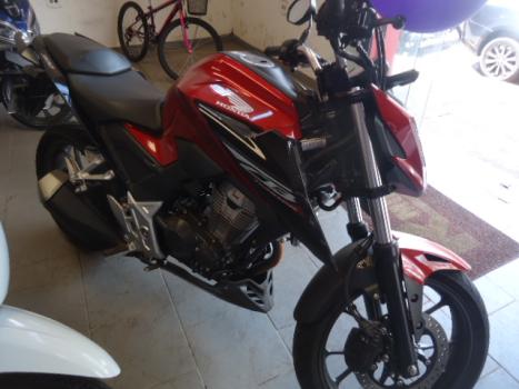 HONDA CB 300 F Twister FLEX ABS, Foto 2