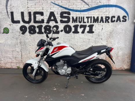 HONDA CB 300 R ESPECIAL EDITION, Foto 2
