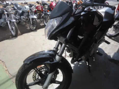 HONDA CB 300 R STD, Foto 2