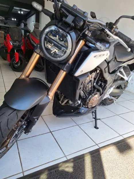 HONDA CB 650 R ABS, Foto 4