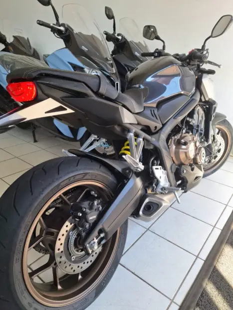 HONDA CB 650 R ABS, Foto 17