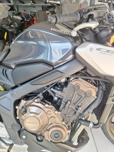 HONDA CB 650 R ABS, Foto 18