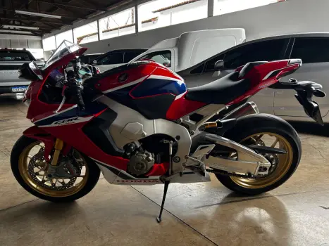 HONDA CBR 1000 RR FIRE BLADE, Foto 4