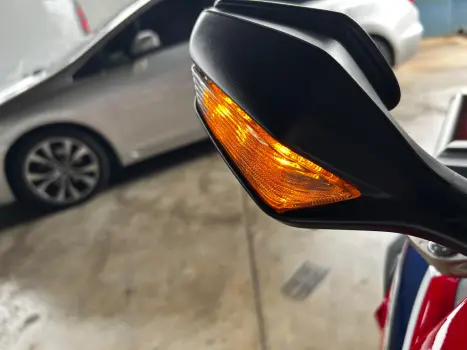 HONDA CBR 1000 RR FIRE BLADE, Foto 10